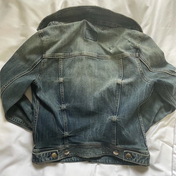 AE Super Stretch Fitted Distressed Denim Jacket - Picture 2 of 4
